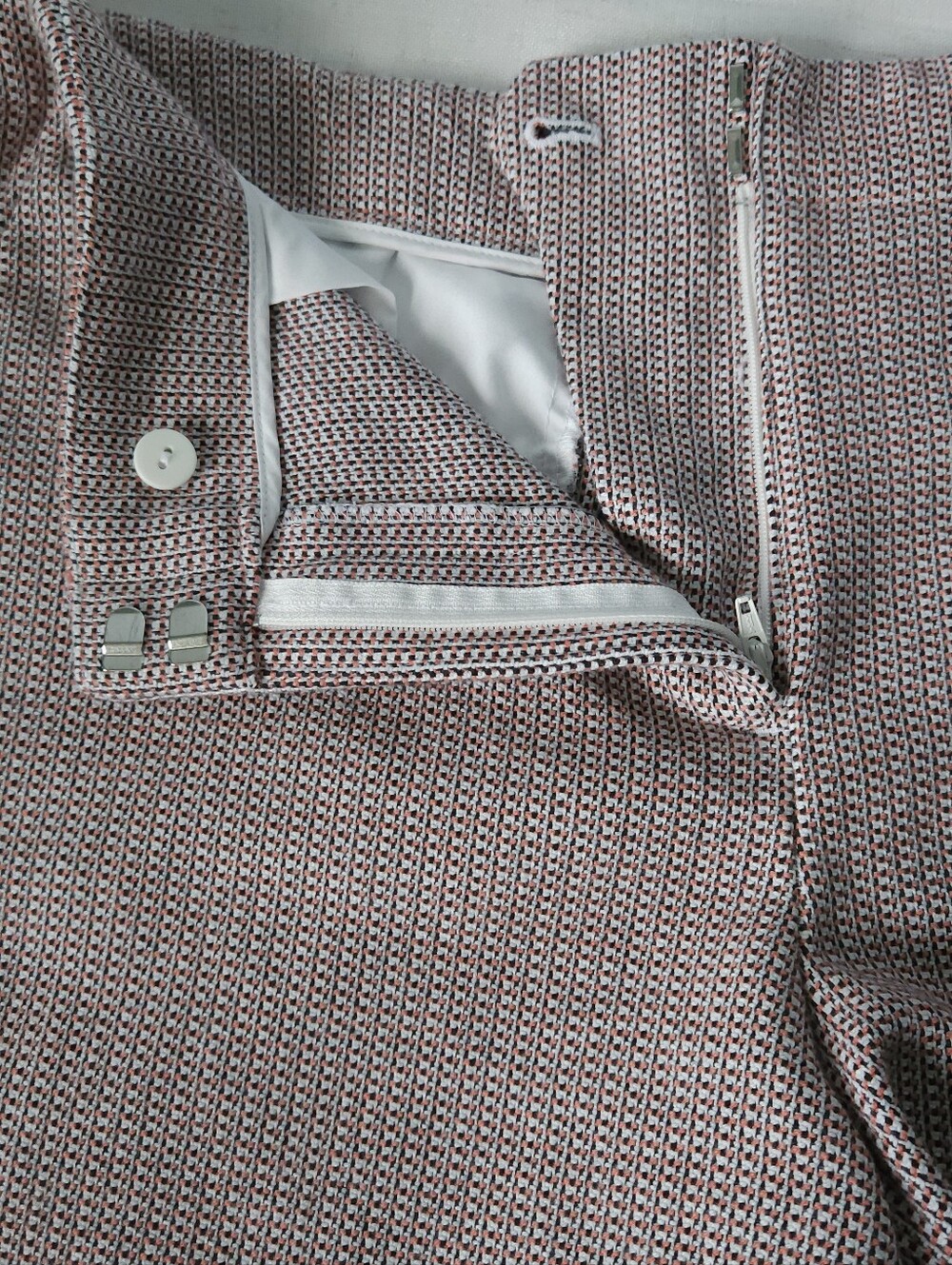 LOFT Womens 8 Tweed Trouser Shorts Coral Gray Lined Tailored Dress Shorts Career - Picture 6 of 9